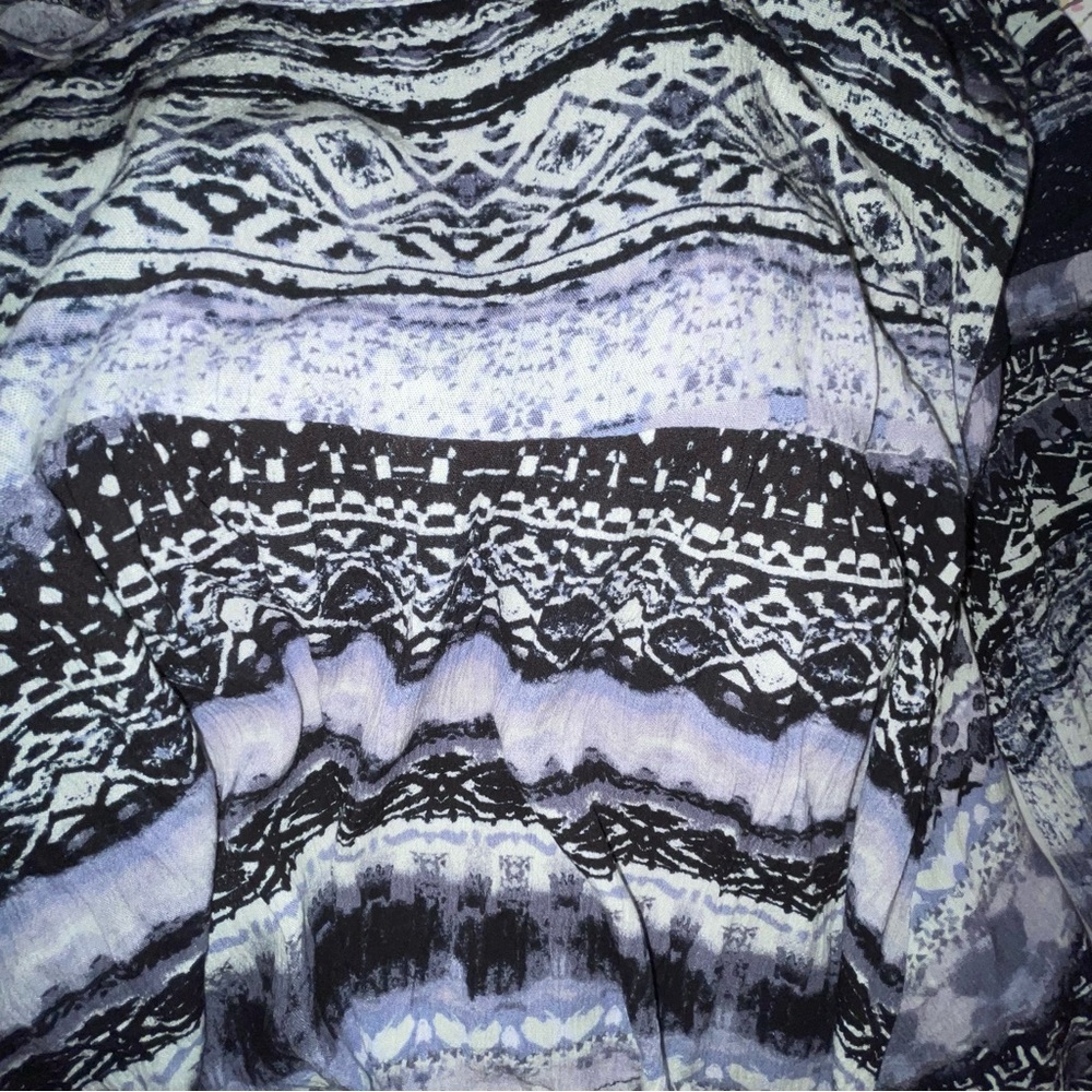 Aztec Patterned Blouse - Picture 7 of 7